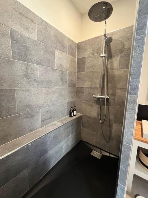 Appartement Au Coeur De 캉 외부 사진